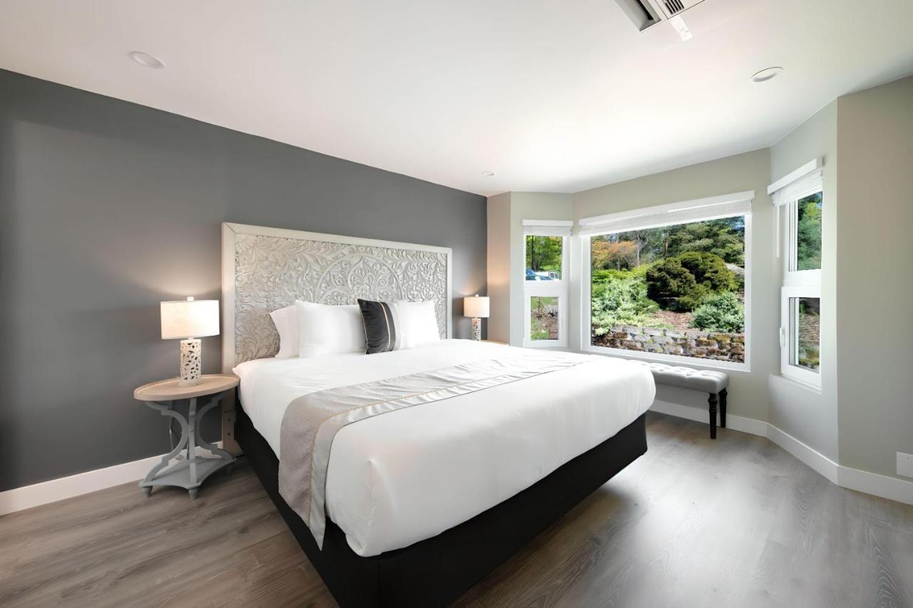 High Point Guesthouse - Next To Seattle Chinese Garden Экстерьер фото