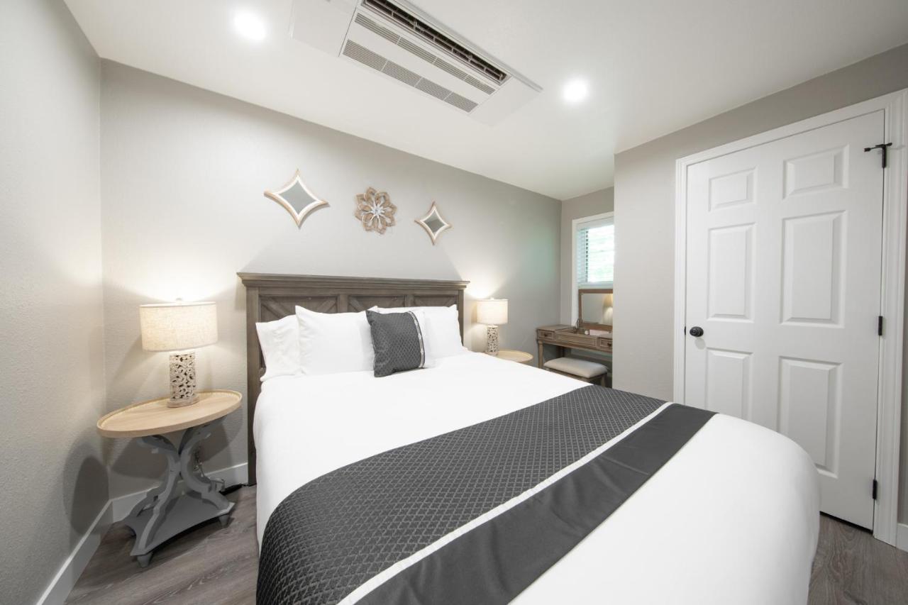 High Point Guesthouse - Next To Seattle Chinese Garden Экстерьер фото