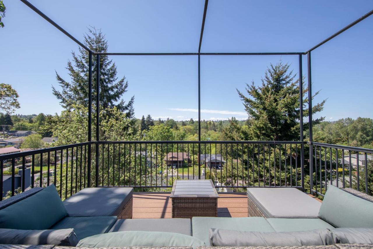 High Point Guesthouse - Next To Seattle Chinese Garden Экстерьер фото